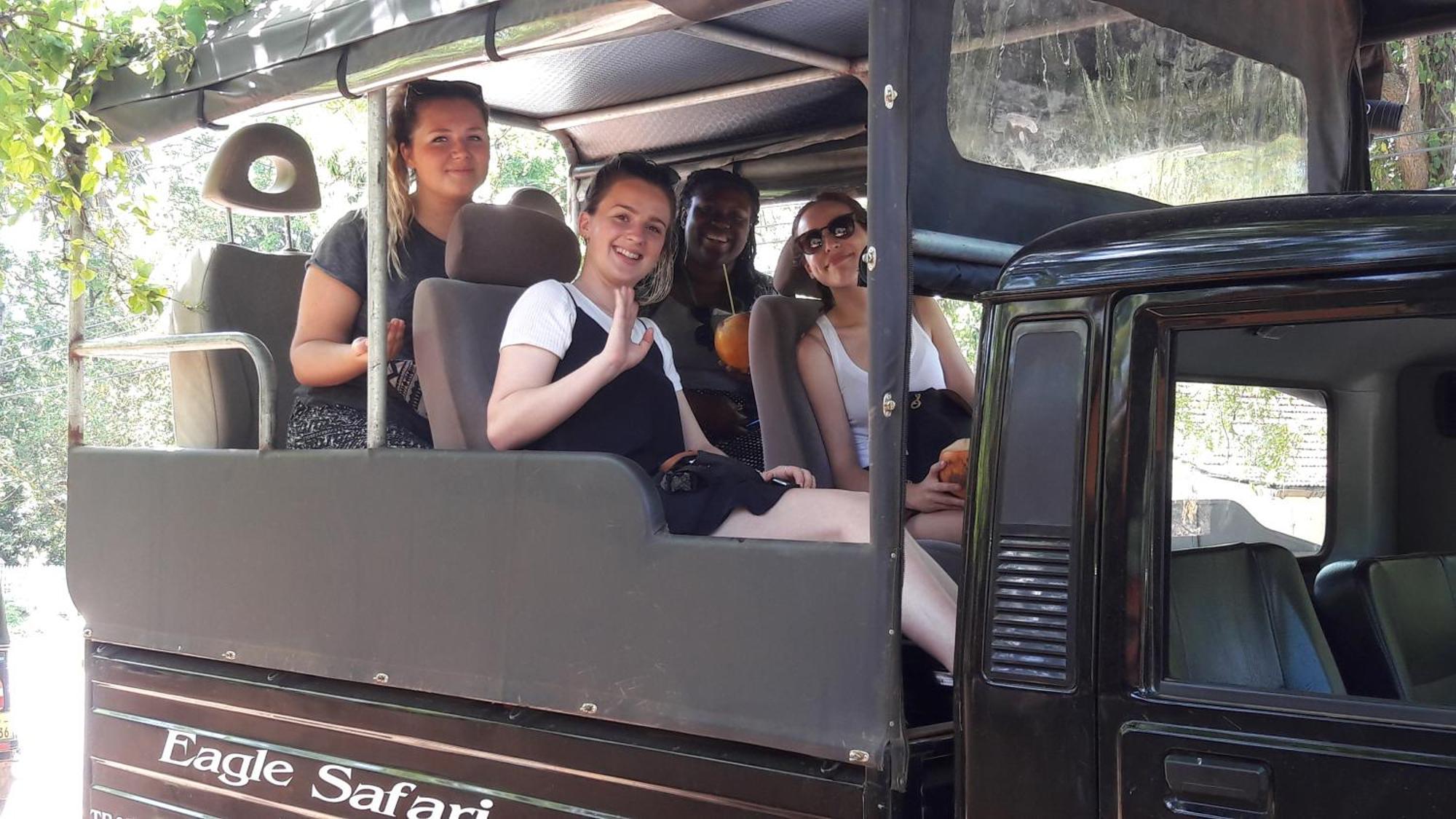 Share Safari House Udawalawe Bed & Breakfast エクステリア 写真