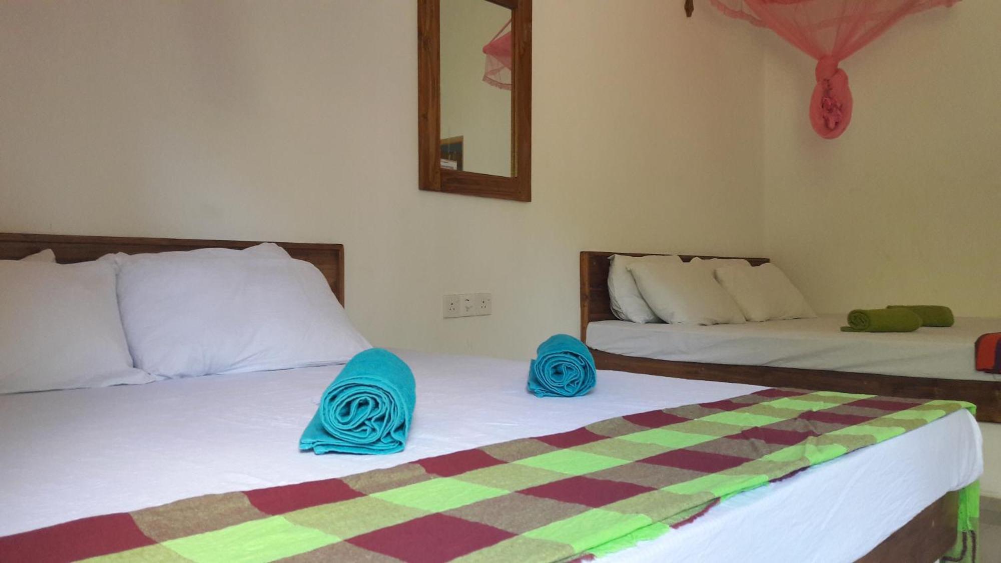 Share Safari House Udawalawe Bed & Breakfast エクステリア 写真