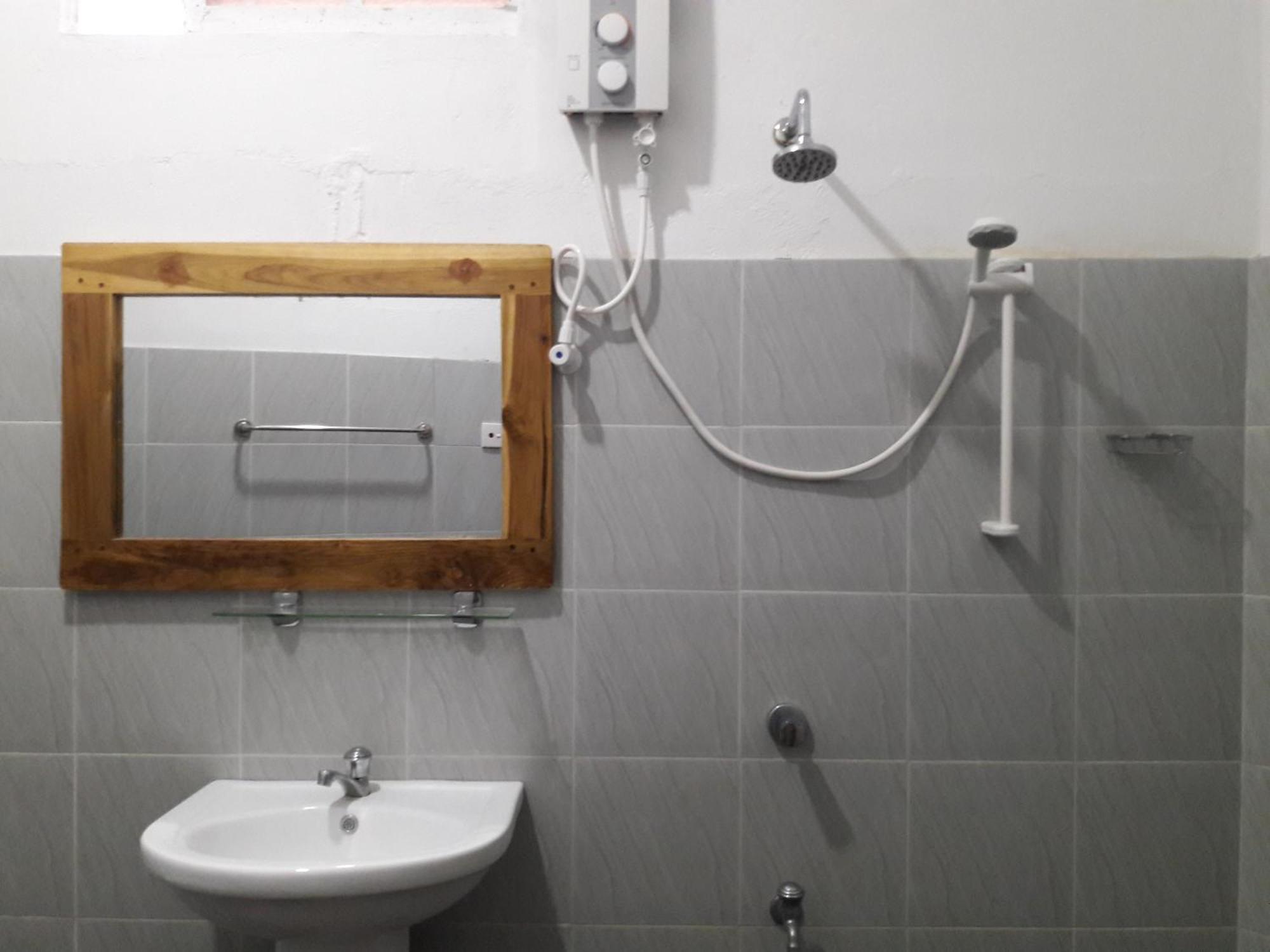 Share Safari House Udawalawe Bed & Breakfast エクステリア 写真
