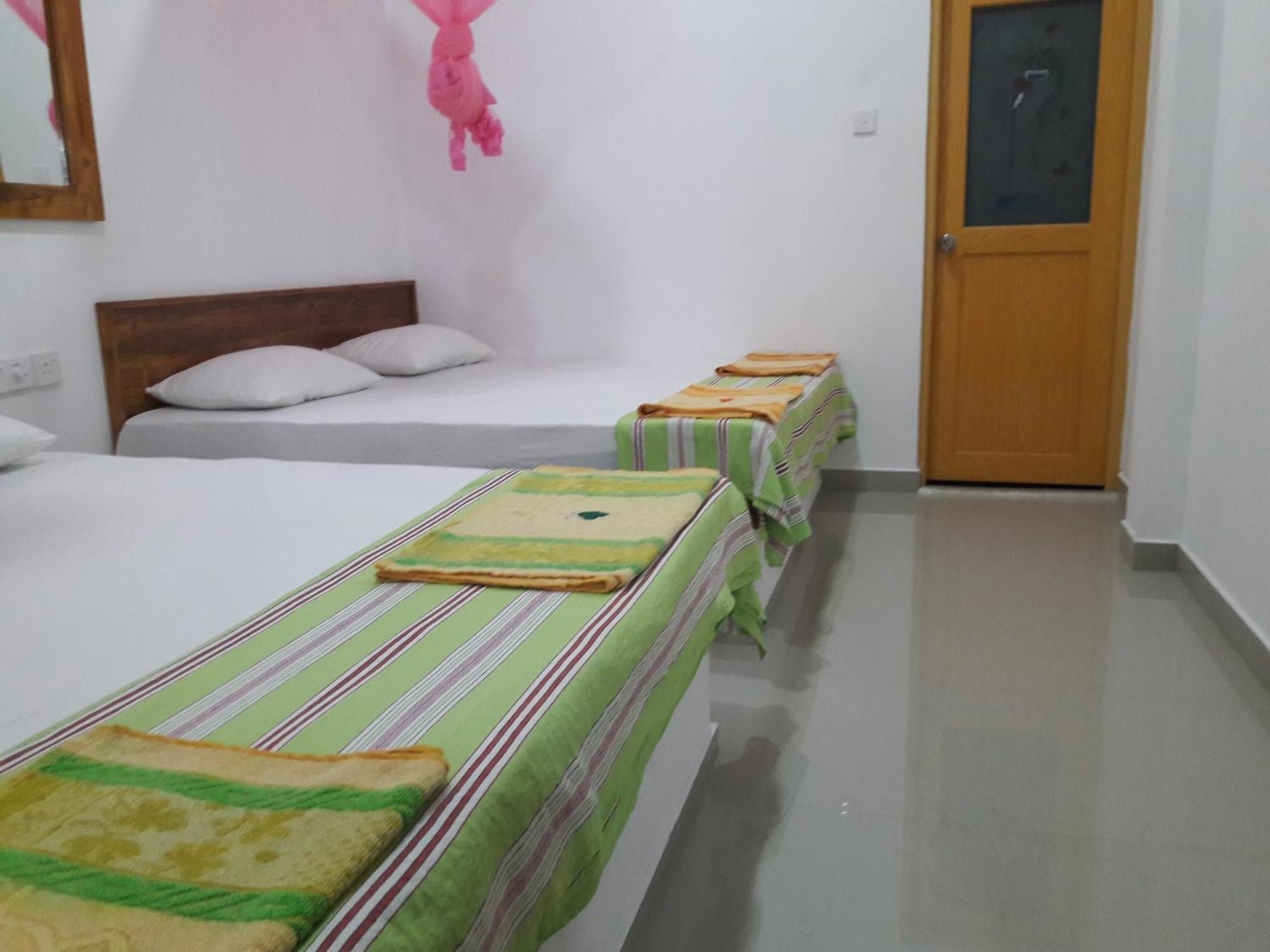 Share Safari House Udawalawe Bed & Breakfast エクステリア 写真