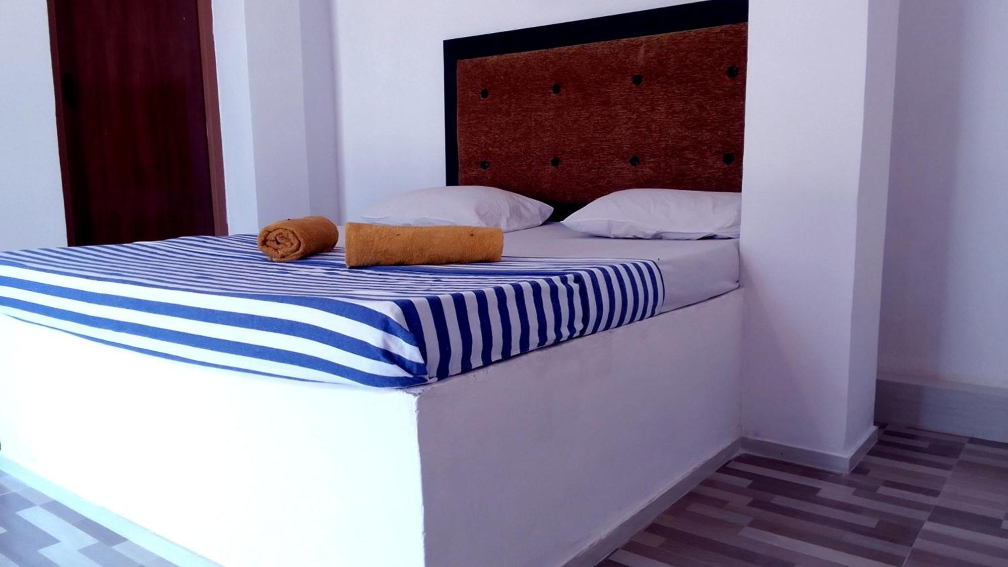 Share Safari House Udawalawe Bed & Breakfast エクステリア 写真