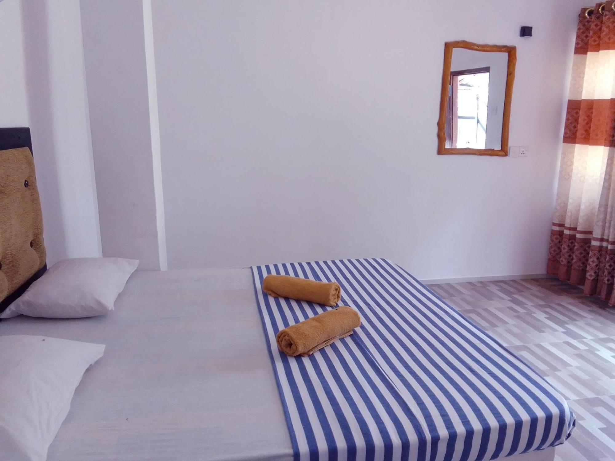 Share Safari House Udawalawe Bed & Breakfast エクステリア 写真